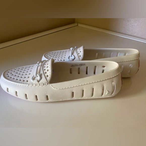 Women’s Floafers/Loafers waterproof deck shoe white/pink sole Size 6 Brand new - Picture 4 of 15